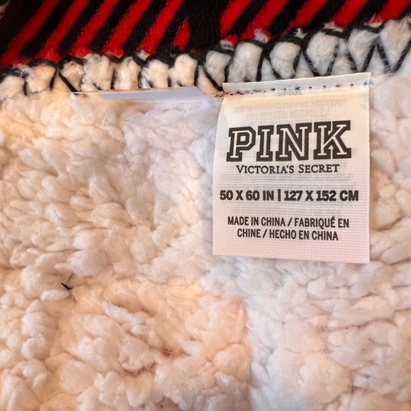LAST TWO!!!  BNIP Pink Victoria’s Secret Red Plaid Sherpa Blanket - Picture 6 of 9